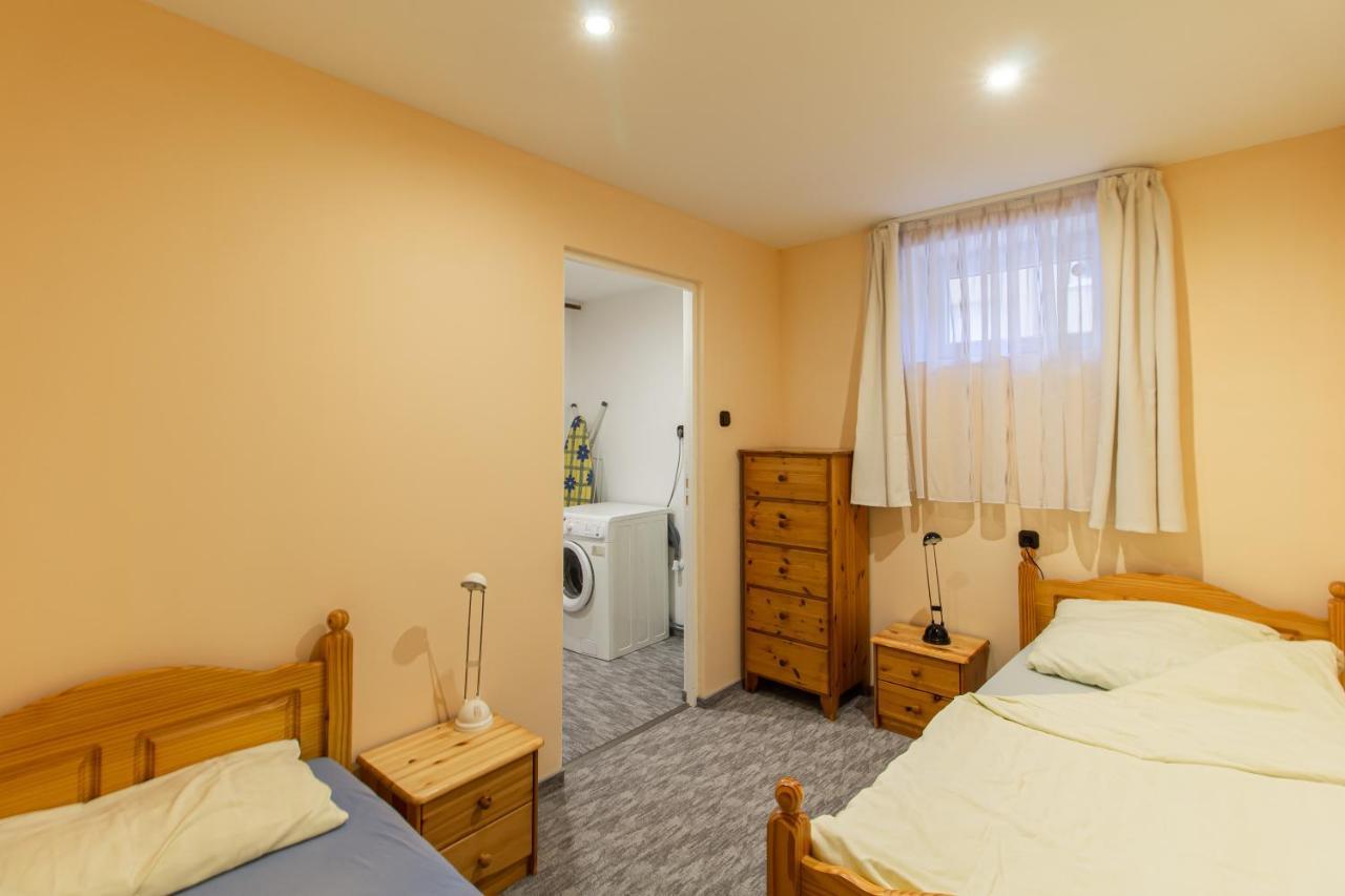 Deli Terasz A Apartman Free Parking, Self-Check-In Anytime Győr Esterno foto