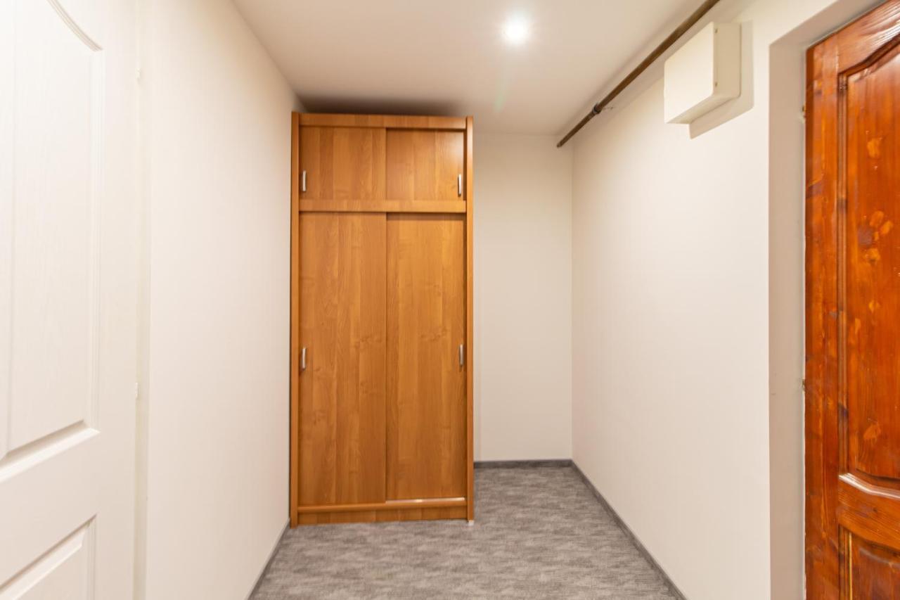 Deli Terasz A Apartman Free Parking, Self-Check-In Anytime Győr Esterno foto